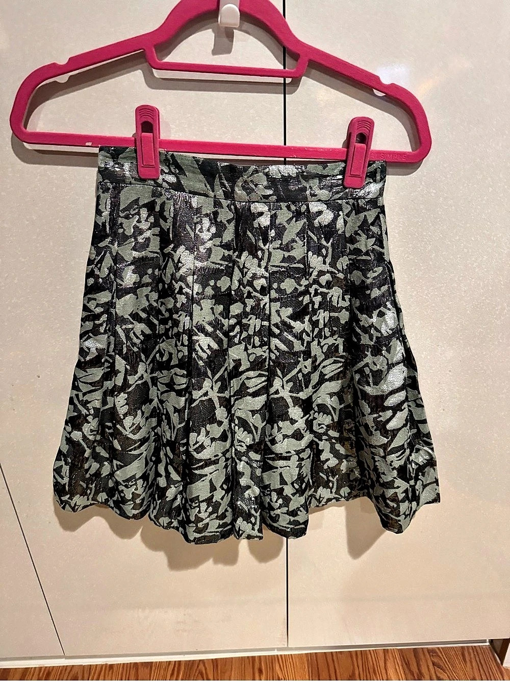 Diane von Furstenberg Floral Circle Skirt in Black & Green Like New